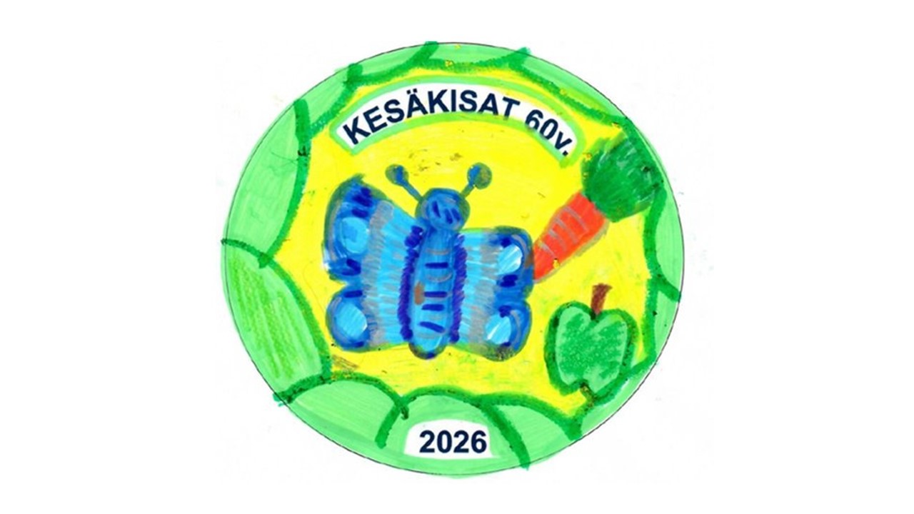 Pyöreän muotoinen, itse piirretty ja väritetty kuva, jossa on sininen perhonen, porkkana, omena sekä teksti 