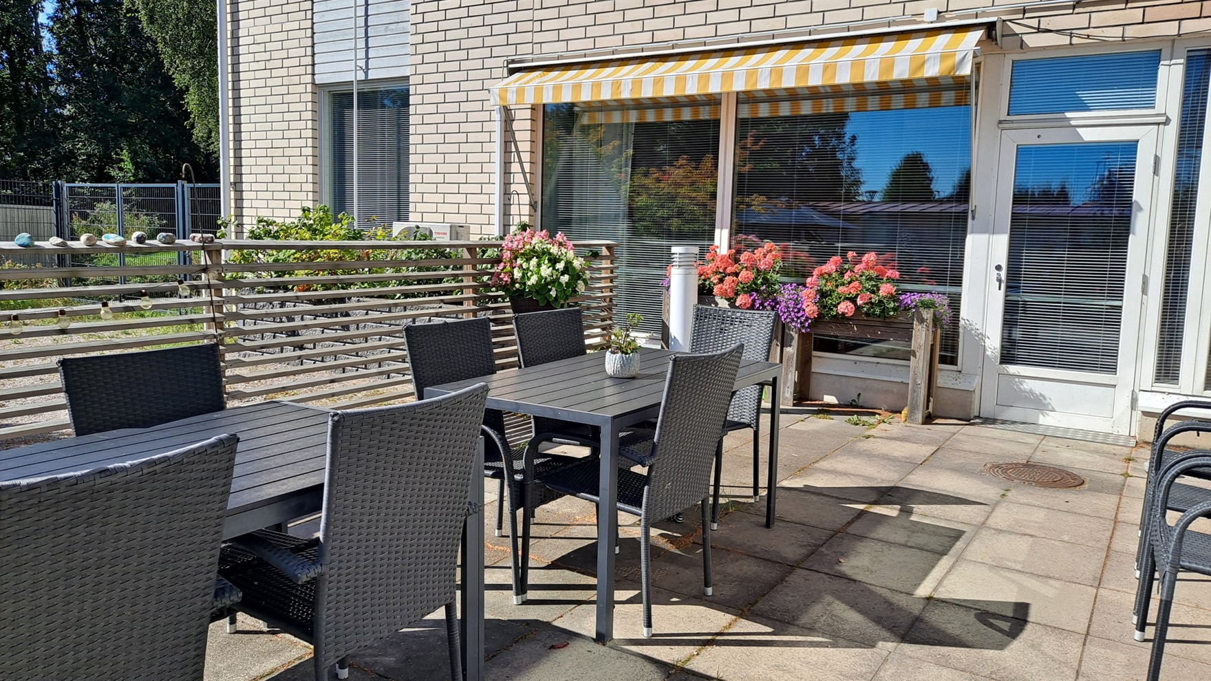 Kuva Kangasalan Jalmarin kodon terassilta.