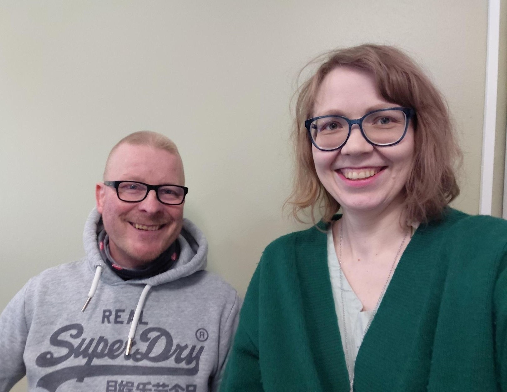 Ryhmän valmentavat sijaisvanhempi Kimmo Itvola ja sosiaalityöntekijä Elli Armila